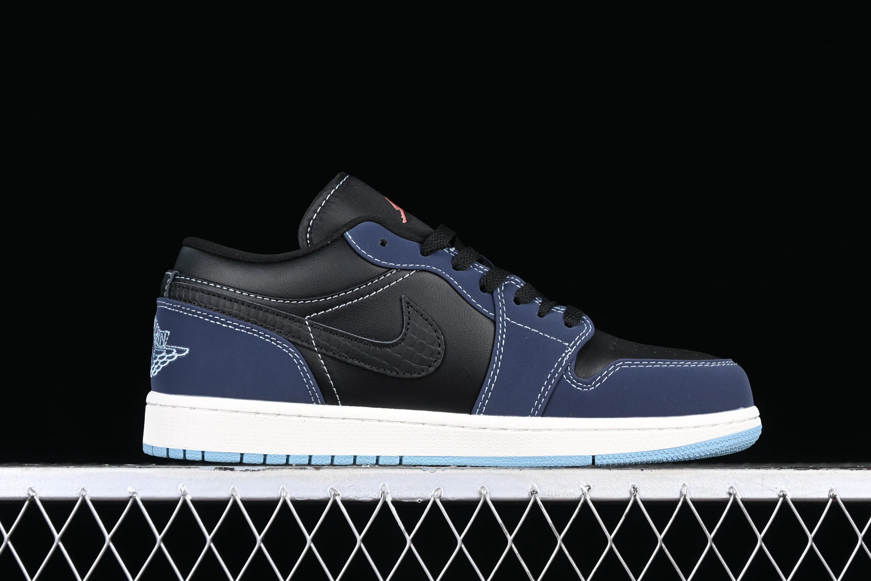 All categories Air Jordan Jordan series basketball shoes Air Jordan 1 Low Z version Air Jordan 1 Low AJ1 Joe 1 black, blue and white low-top cultural casual sneakers FJ5478-010